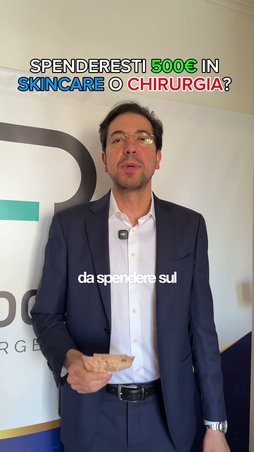 Il Dott. Matteo Signoretti nel suo studio